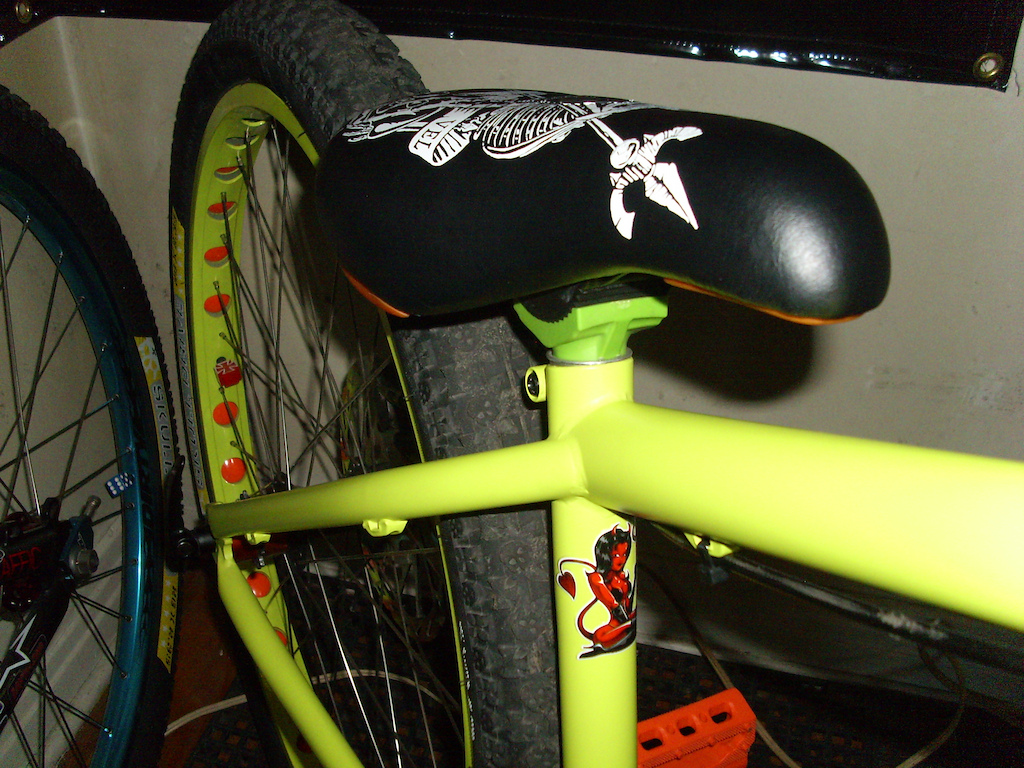 just got the start of my new frame decals in today ..more to come ..its gonna be a very pimp ride when complete..just waiting on my Shadow conspiracy order to arrive soon