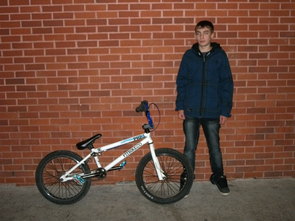 zac just chillen, LOL