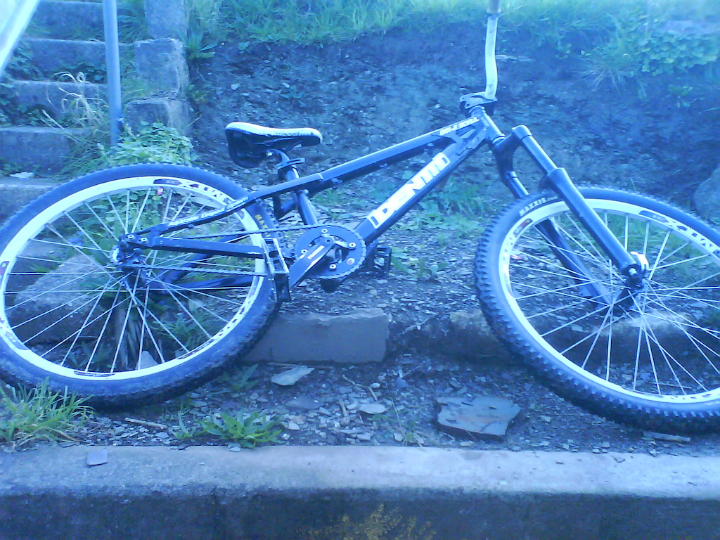 my new frame identit dr jekyll fairly scratched needs a new colour but dunno what to get