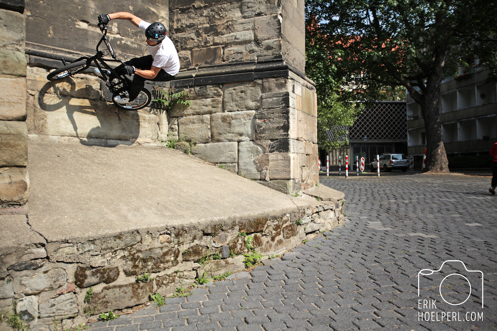 Martin Gebauer riding a Wall on an old Church.