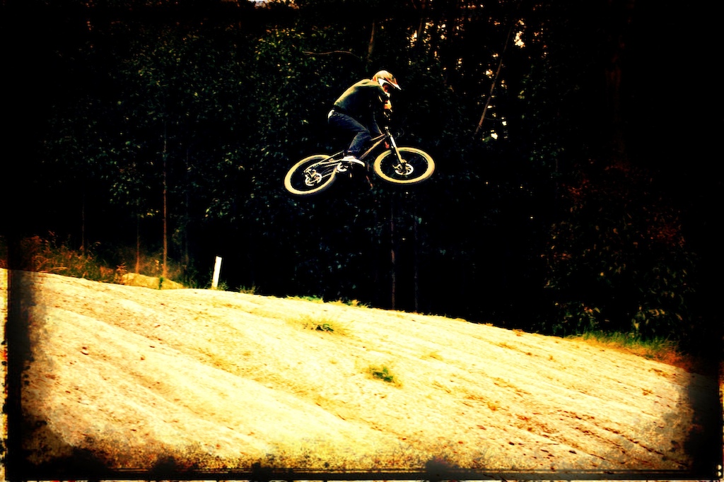 Quick edit from SLR camera to Iphone