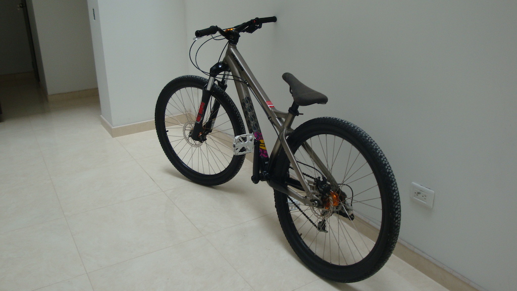 Specialized P2 Freeride para la venta.

http://www.pinkbike.com/product/specialized/P.2/