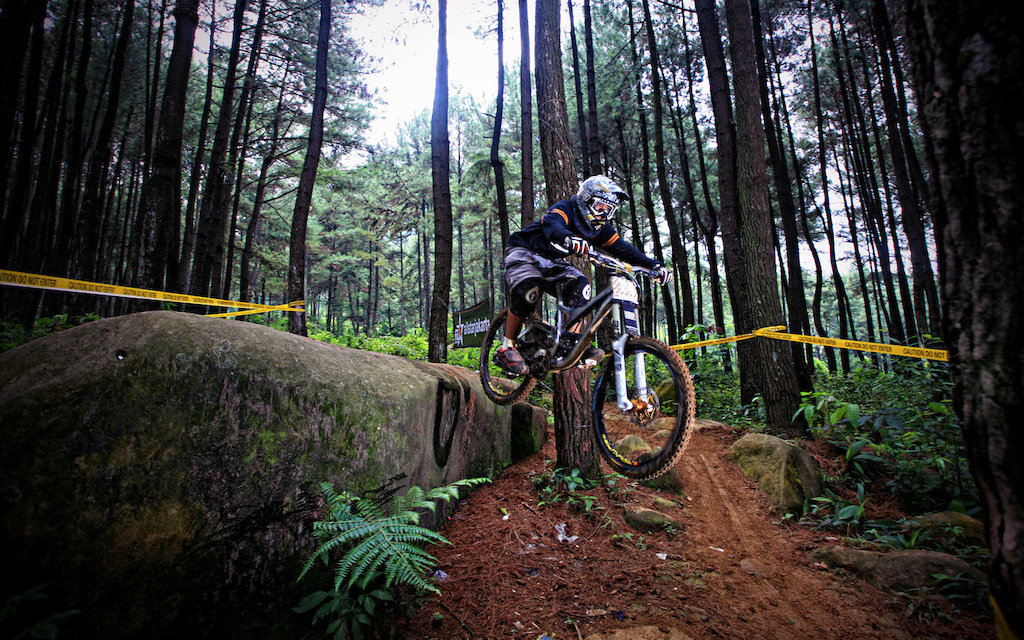 Wet Final Run, Photo by Tajul, 2009