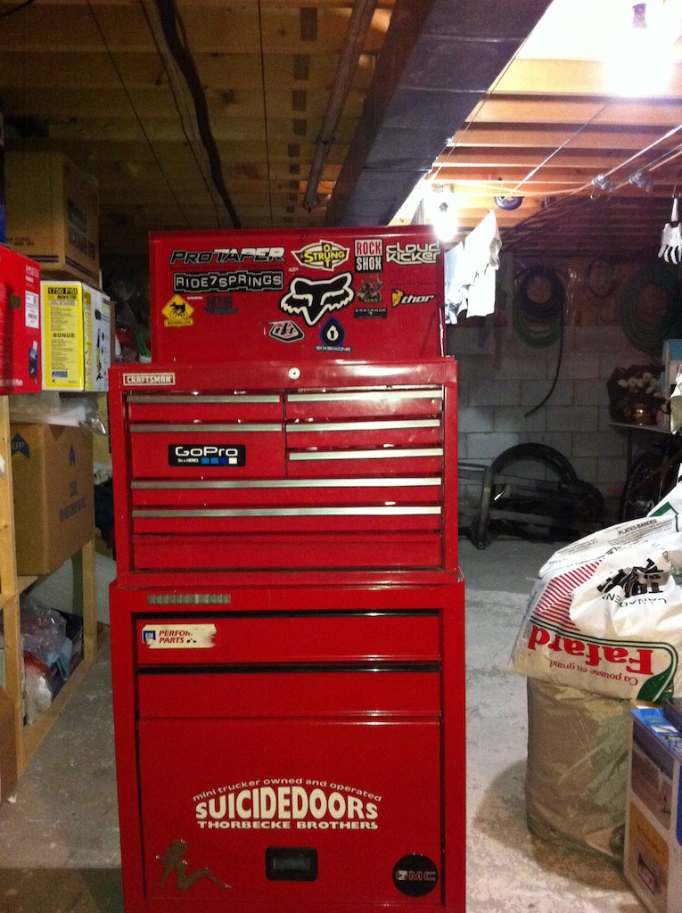 NEW Tool Box! Props to Mike L for the free toolbox.  (Stickers at bottom still to be removed)