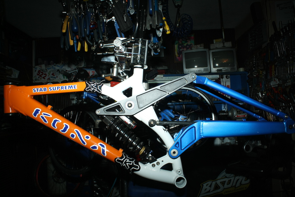 Para la venta kona stab supreme, con juego de direccion fsa, suspencion swinger manitou 8 pulgadas, bujes y rodamientos perfectos, manzana ringle con trinquetes y eje nuevo, tensor shimano saint de eje, tija. Nada de fisuras ni rayones. Precio $1.600.000 pesos.
Inf. 3167446703