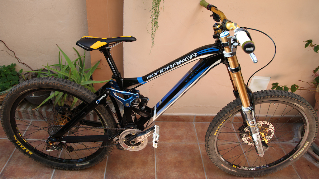 my new bike, receive the last friday

look´s sick!!