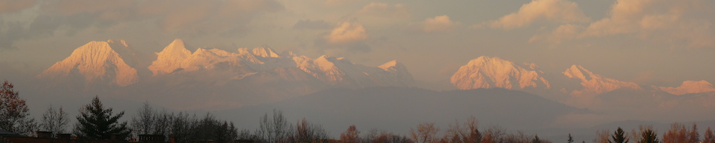 Krvavec and the Kamnik alps at the sunshine..