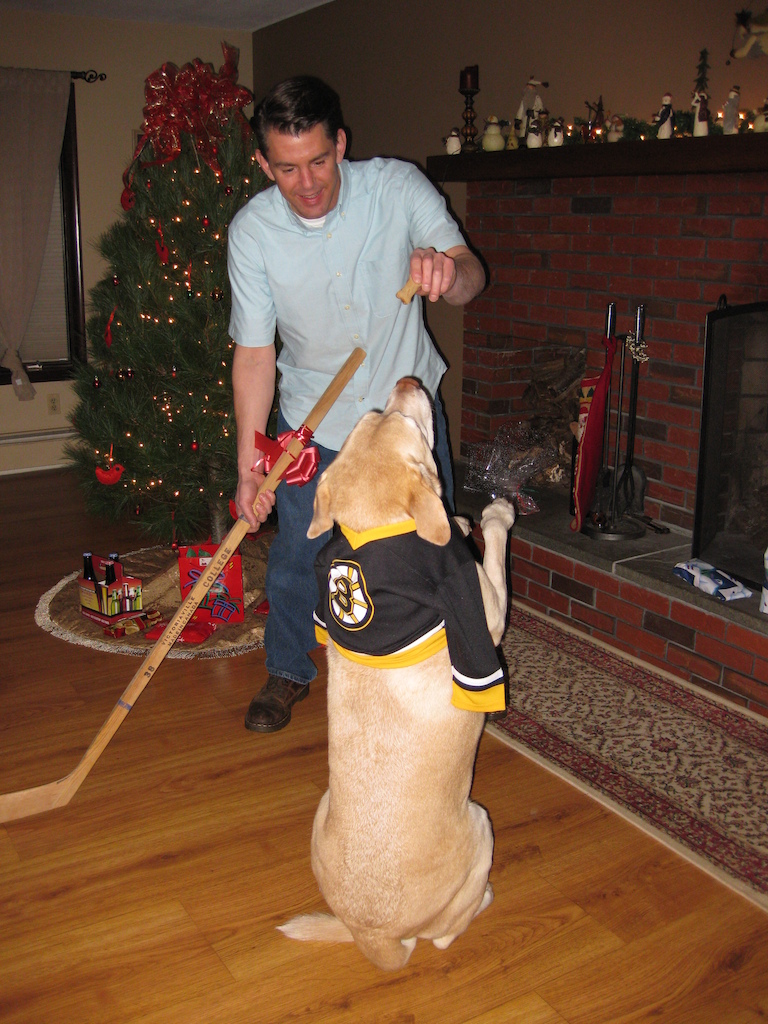 Good boy !! Check the other hockey stick pics for the story.....And FreeridaCT..it wasn't Christmas without ya today......