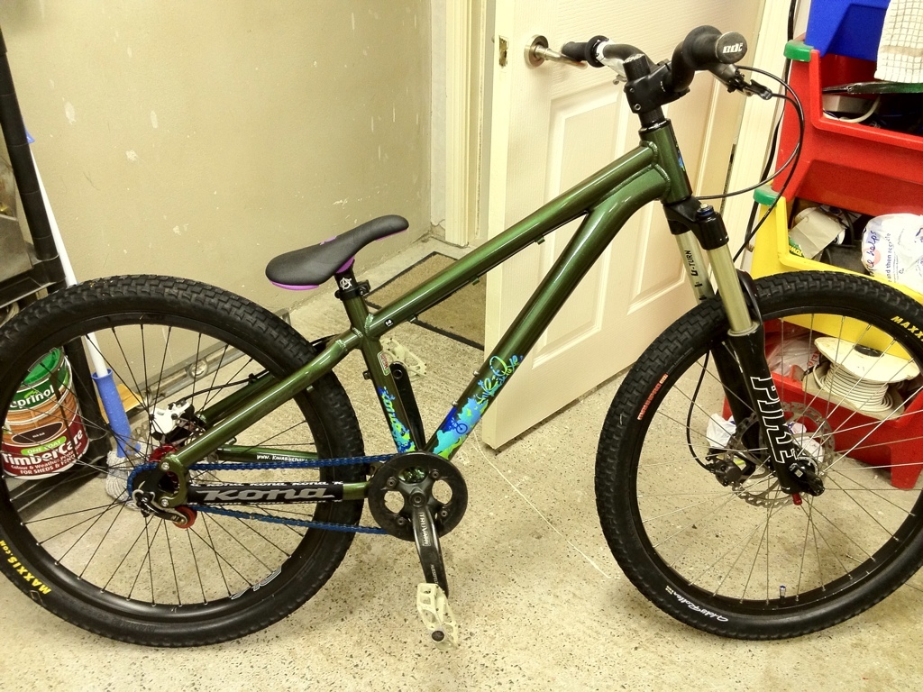 Kona Five-o deluxe custom build, 14inch frame 2009, pikes, hayes stroker trail rear and ryde front with 8inch rotor