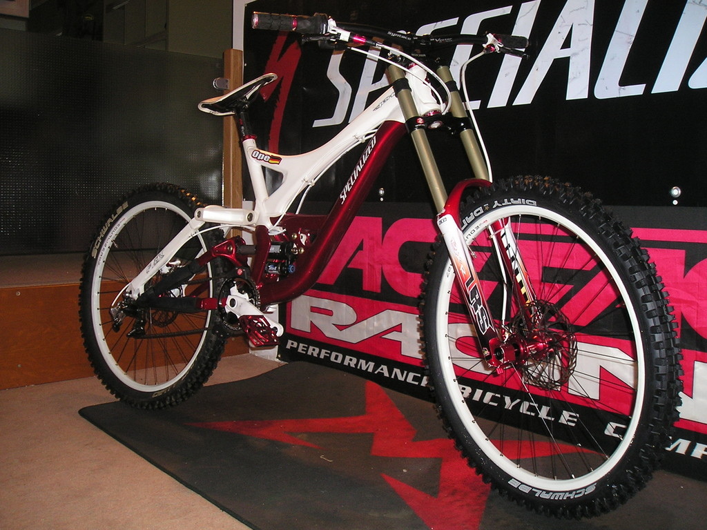 Demo 2009, sub 16kg. 
But now with 2012 Boxxer WC, tuning shock shuttles and some other new parts
Comming soon: Vivid Air and a new rear rim