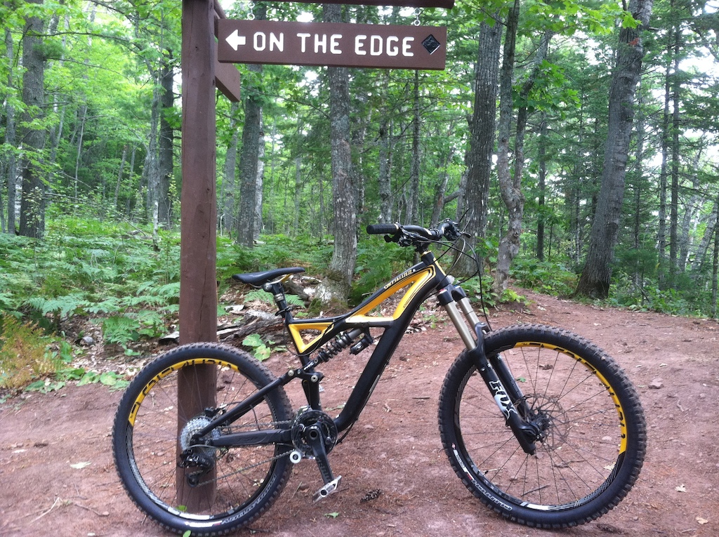 Just a pretty 2011 Specialized Enduro Expert Evo. 

First ride since bought, and on Brockway Mountain too!