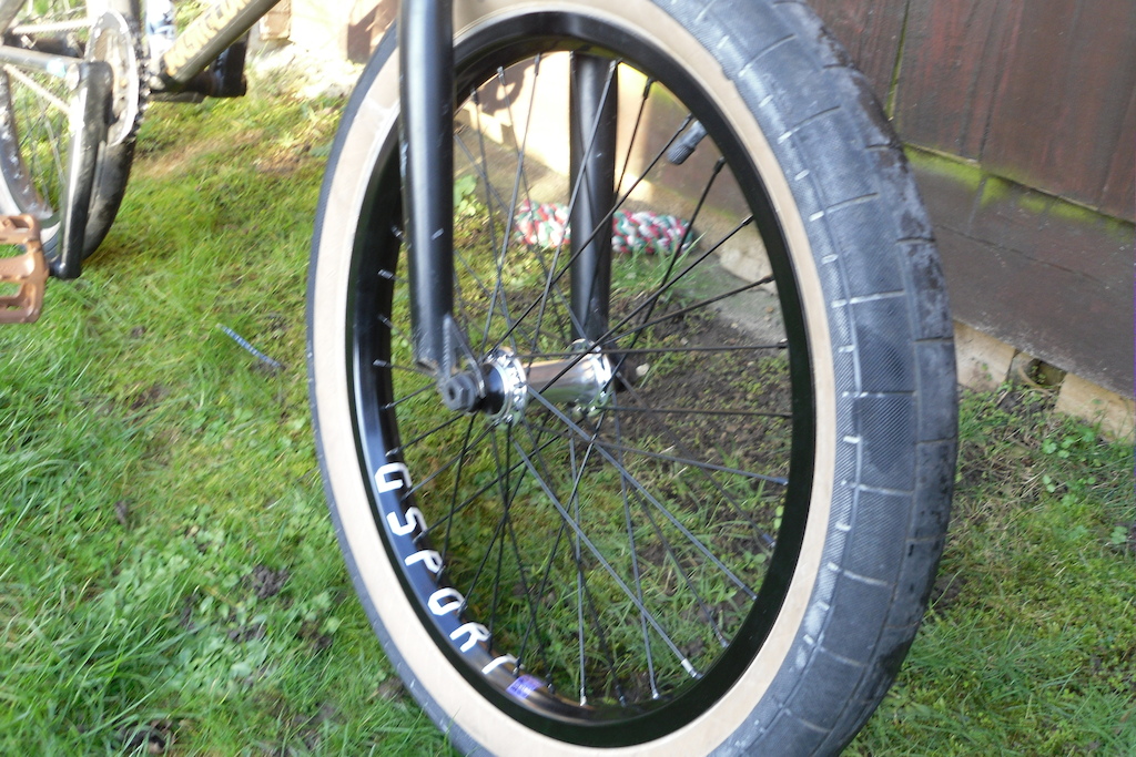 New front wheel, G-sport birdcage laced to bsd street front hub.