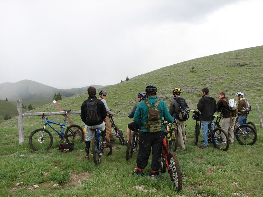 Safety meeting before dropping into Little Thompson Gulch.