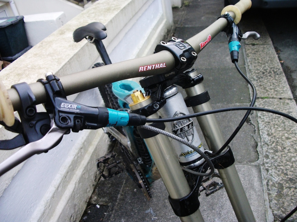 New boxxers with avalanche racing cart and optional mid tune. Renthal bars and grps too :)