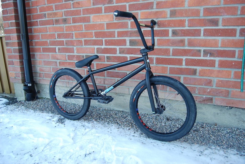 My new Flybikes Trueno frame and Alta stem