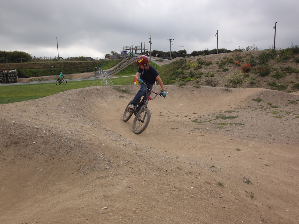 Riding dirt-jumps/ slope-style at The Track Portreath!