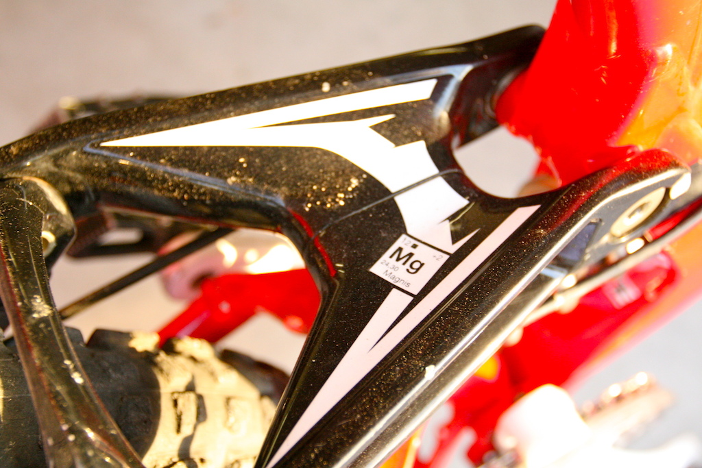Demo 8ii.  Marzocchi 888ti, Double Barrel w/ ti spring. Industry Nine Wheelset, and Code G3