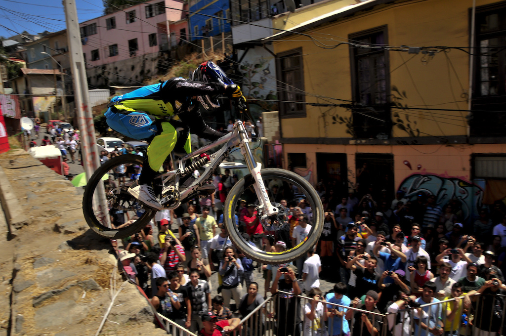 The Winer of the Air Downhill 2011 (Junior) at the urban downhill