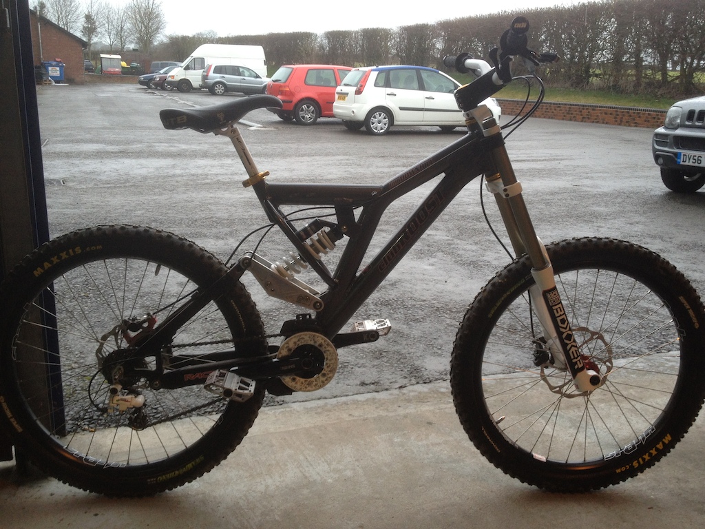 Club Roost DH8 for sale.