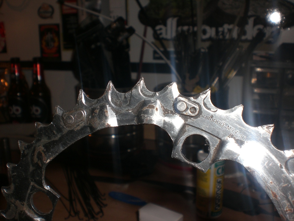 Shimano 36t steel chainring. 9 months old. Used on my citywhore.