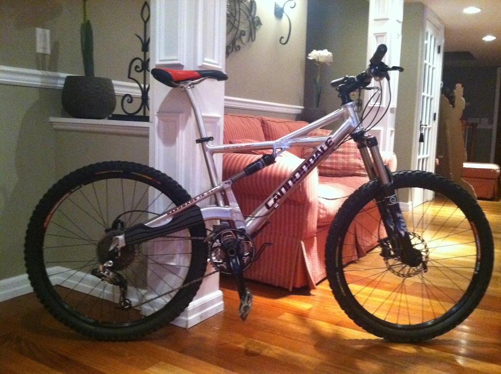 2008 Cannondale Prophet 3. new xc bike. it's awesome.