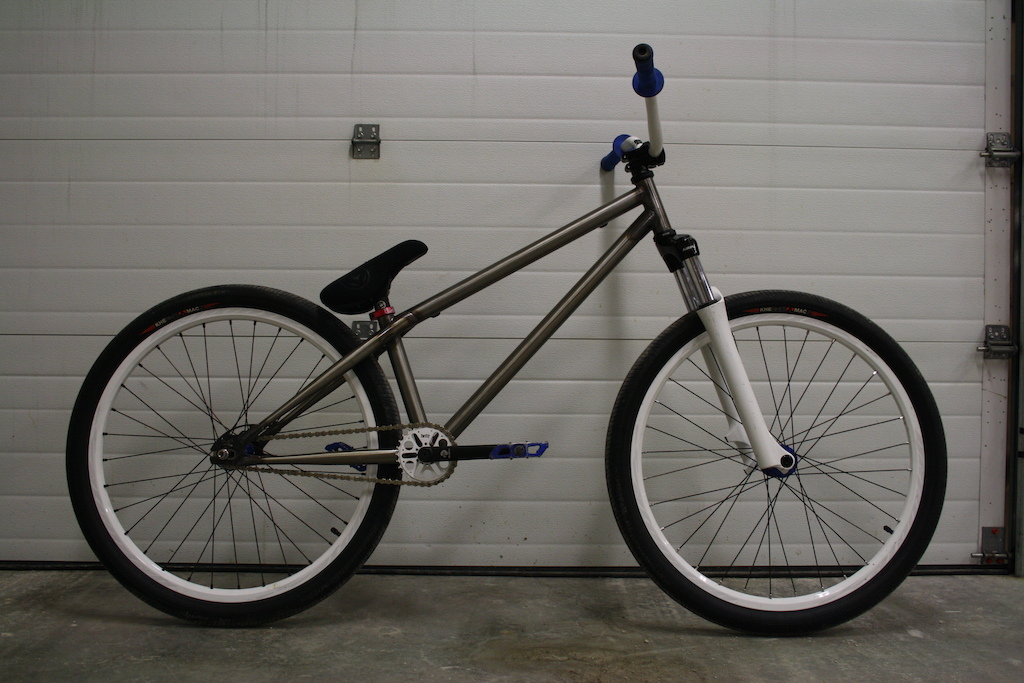 New frame,seat,post,post clamp, headset,
New sprocky and halflink ordered from lbs.
Some time this summer getting a blue seatpost clamp and brakes. May also be going rigid if i can get one for my birthday.
