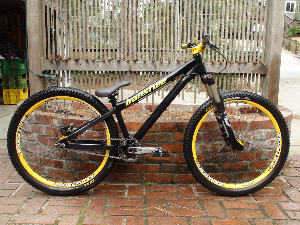For sale!  Ad here: http://www.pinkbike.com/buysell/1034041/