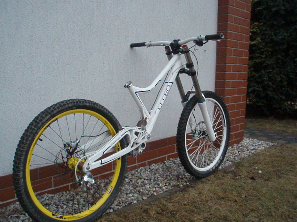 New DH bike, Omen Vigo+888rc3 wc, dartmoor+nukeproof wheels.
I'll finish the bulit till next week