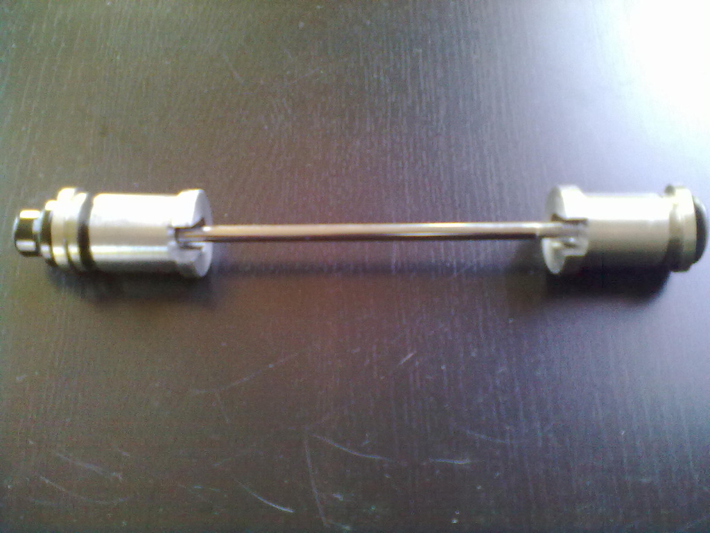 New Fork adaprots 20mm/QR conversion specific for FOX forks with cracked pinch bolts