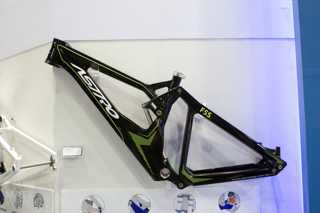 Astro Carbon DH Frame (think team KHS?) - Taipei Cycle Show 2012
