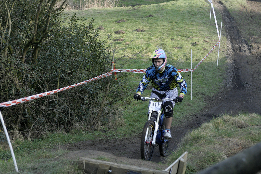 Photo from a Farmer John's race day in Marple. This was my first time spectating and photographing biking - I thoroughly enjoyed it! All photos copyright to Elliott Duke.