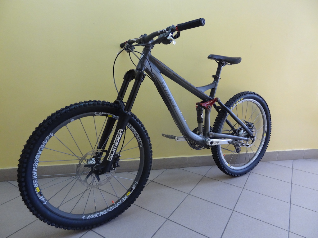 Specialized Pitch + Marzocchi 66SL
Mavic Crossmax SX
Maxxis Minion DHF + HR II 2-ply
15,26kg