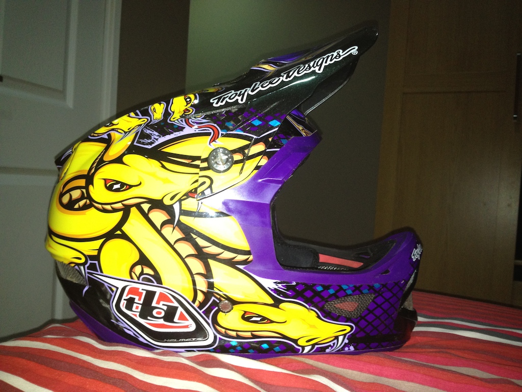 Troy Lee D3 Carbon