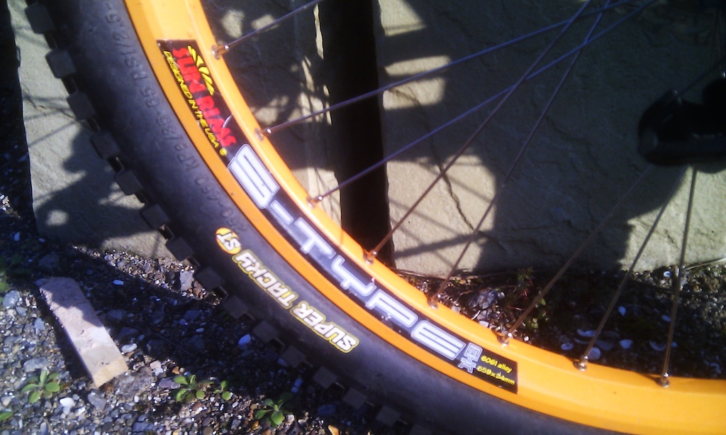 Sun S Type Rims with Maxxis Minnion 2.5 super tacky tyres