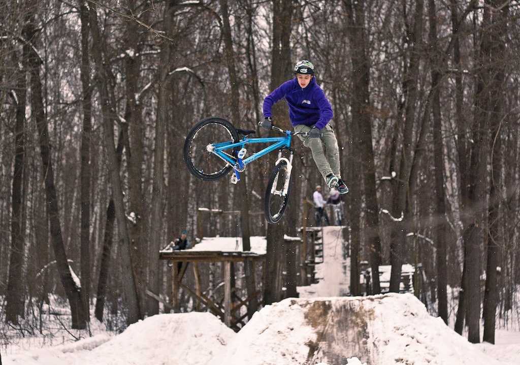 tailwhip in snow