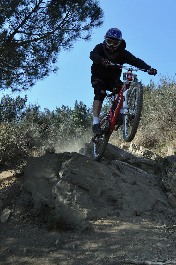 Riding for MSC F5 EVO Bike Test.

Video: http://www.pinkbike.com/video/248474/