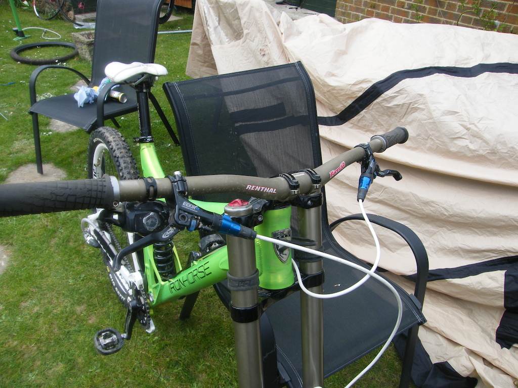 Renthal bars, stem, Elixir cr brakes, X9 shifting, 40's