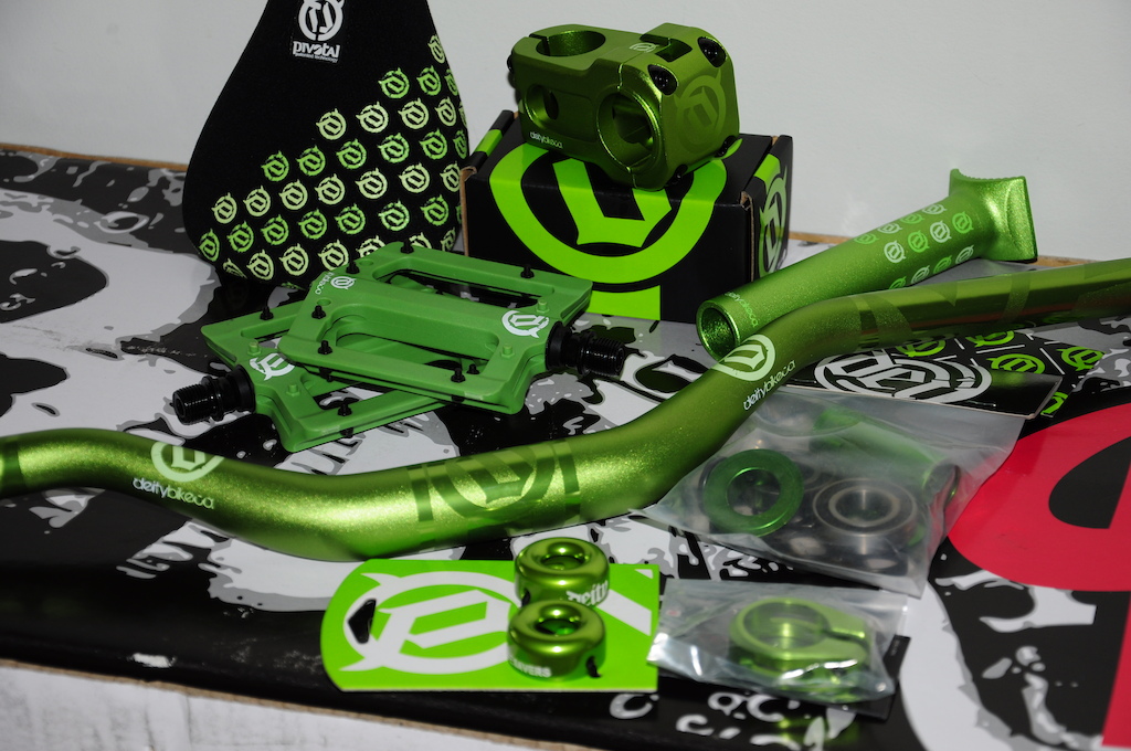 new Deity Components for the Cryptkeeper build. nicest green ano i've seen.