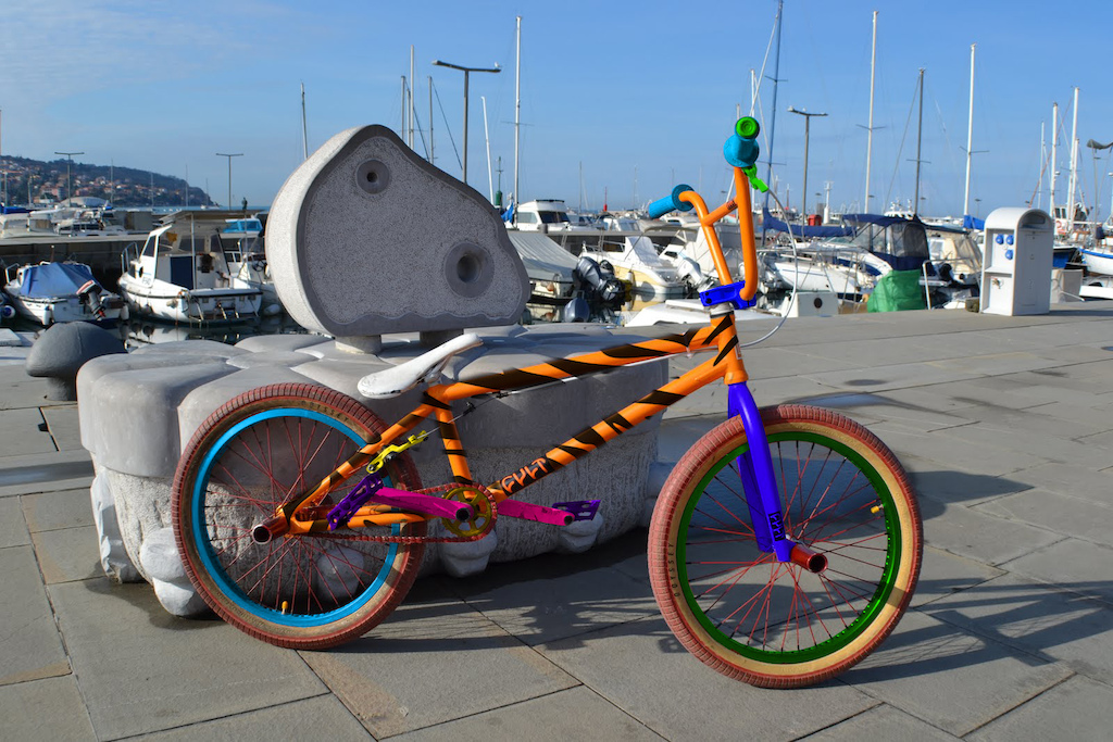 sickkk bike NOT MINE