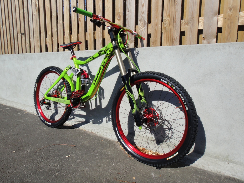 Giant Glory 00 custom, fox40, x.0 10 speed and Hope brakes......