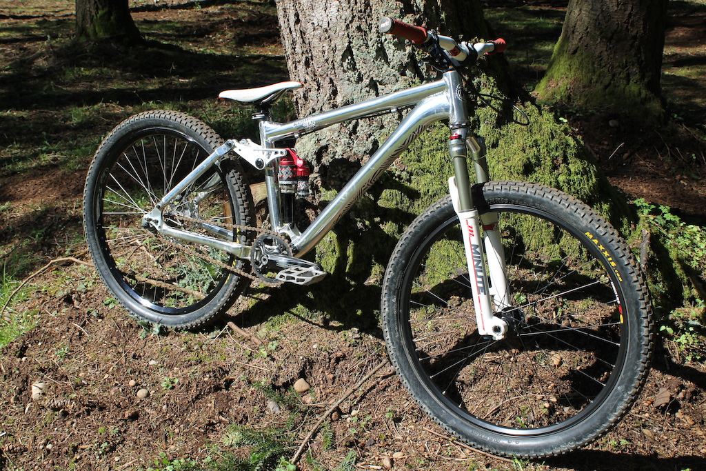 2010 kona bass