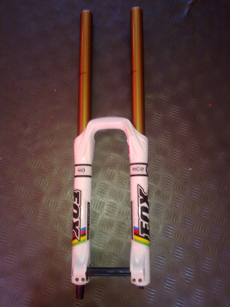 2009 Fox 40 RC2 World Champion Edition upgraded to Kashima stantions by DPX Racing.
