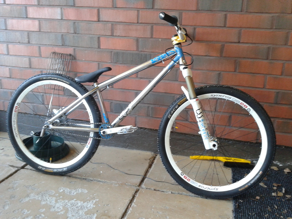 ns bikes suburban park. linuksen ex pyörän ostin =)
