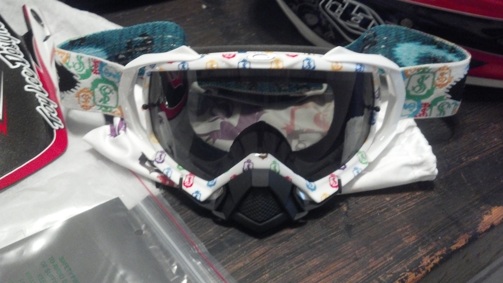 Oakley James "Bubba" Stewart limited edition goggles