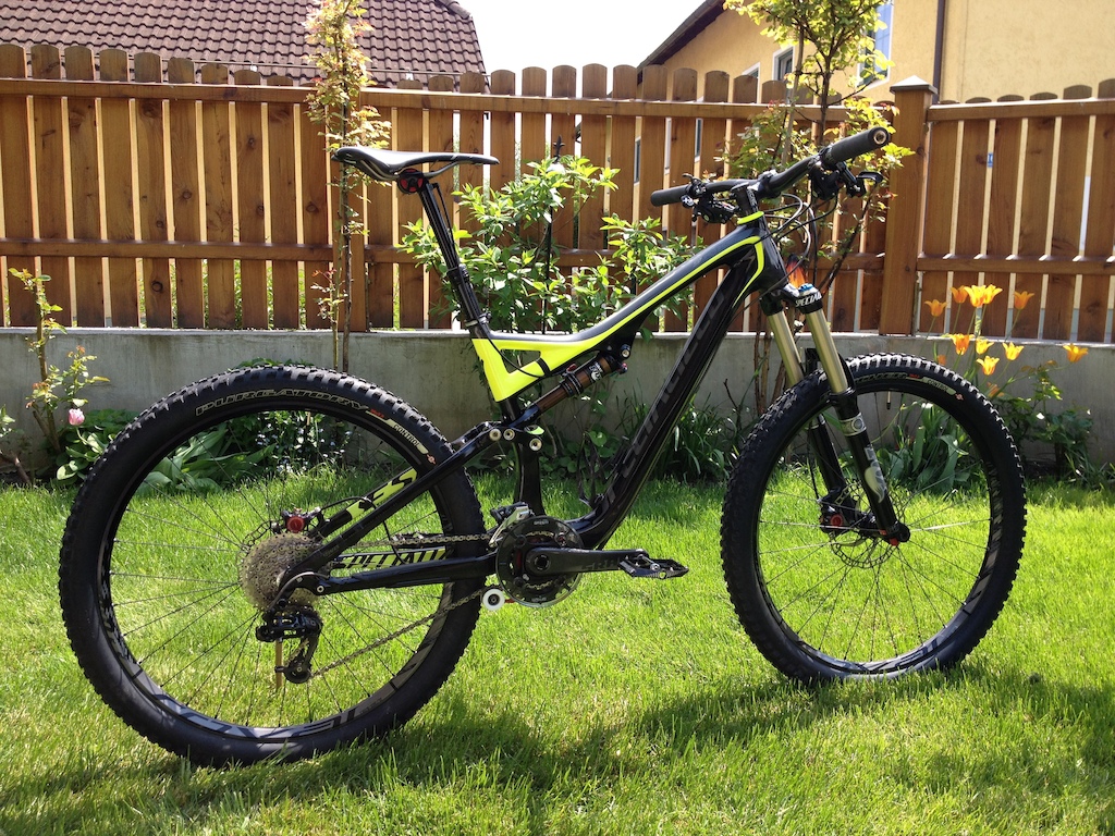 my am/enduro rig
11,72kg / 25,83 lbs incl pedals and bottle cage