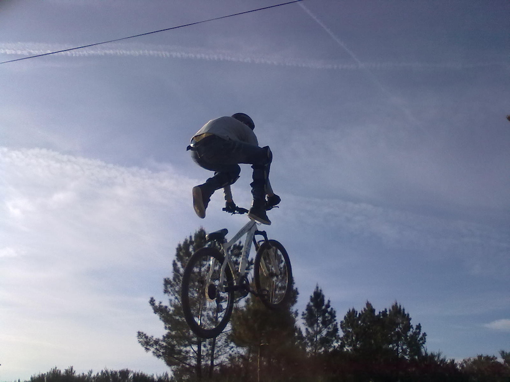 tentativa de no foots can-can