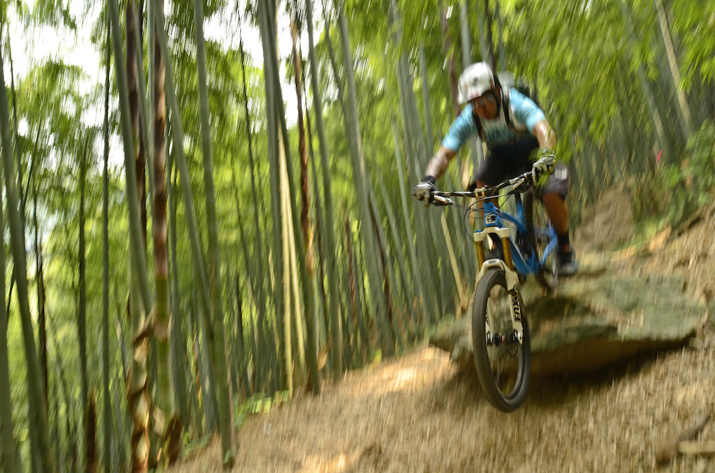 Summer is just around the corner. Perfect time to ride the bamboo forests of Moganshan.

Photos by A Yuan, Eric, Jean Luc