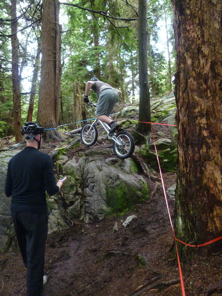 my vancouver riding buddy Jay Cuthbert checking Gee...a good mod rider from the states