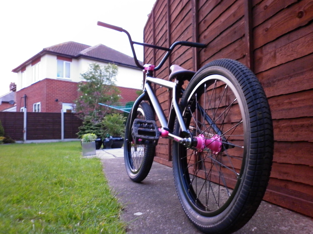 my girlfriends bike.....