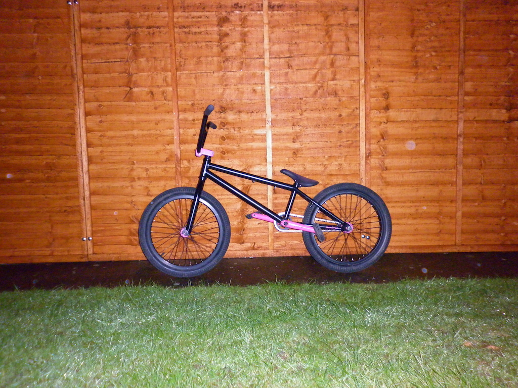my girlfriends bike.....
